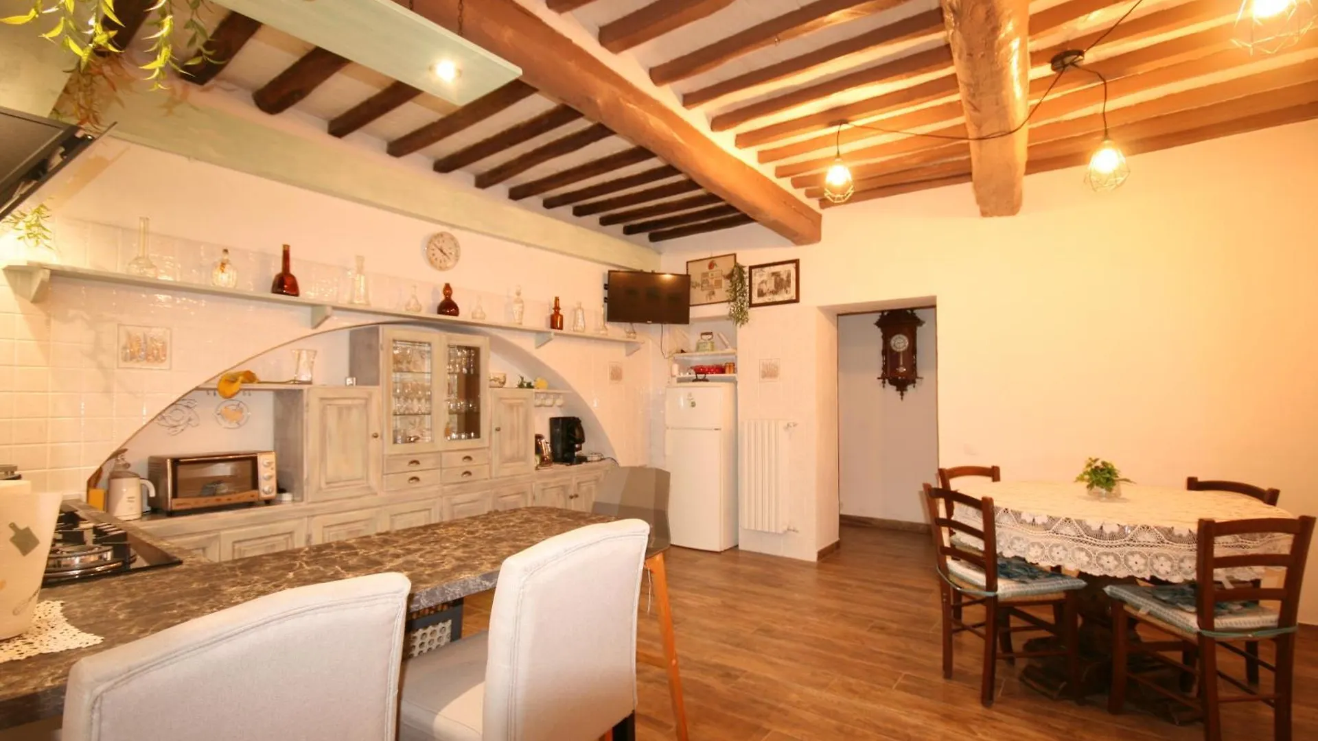 Apartment Grazioso Appartamento Ai Bori Del Centro Storico Castagneto Carducci