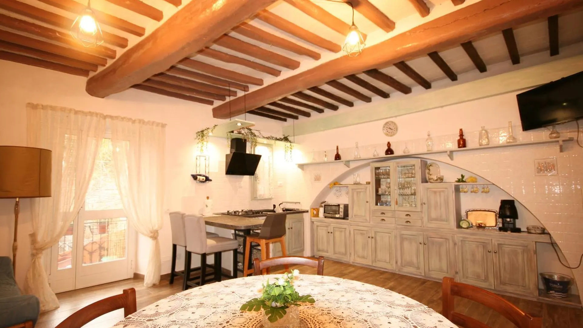 Grazioso Appartamento Ai Bori Del Centro Storico Castagneto Carducci 0*,